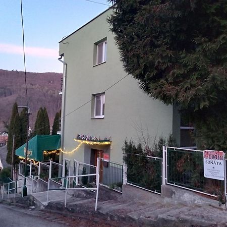 Garni Hotel Sonata Trenčianske Teplice Extérieur photo