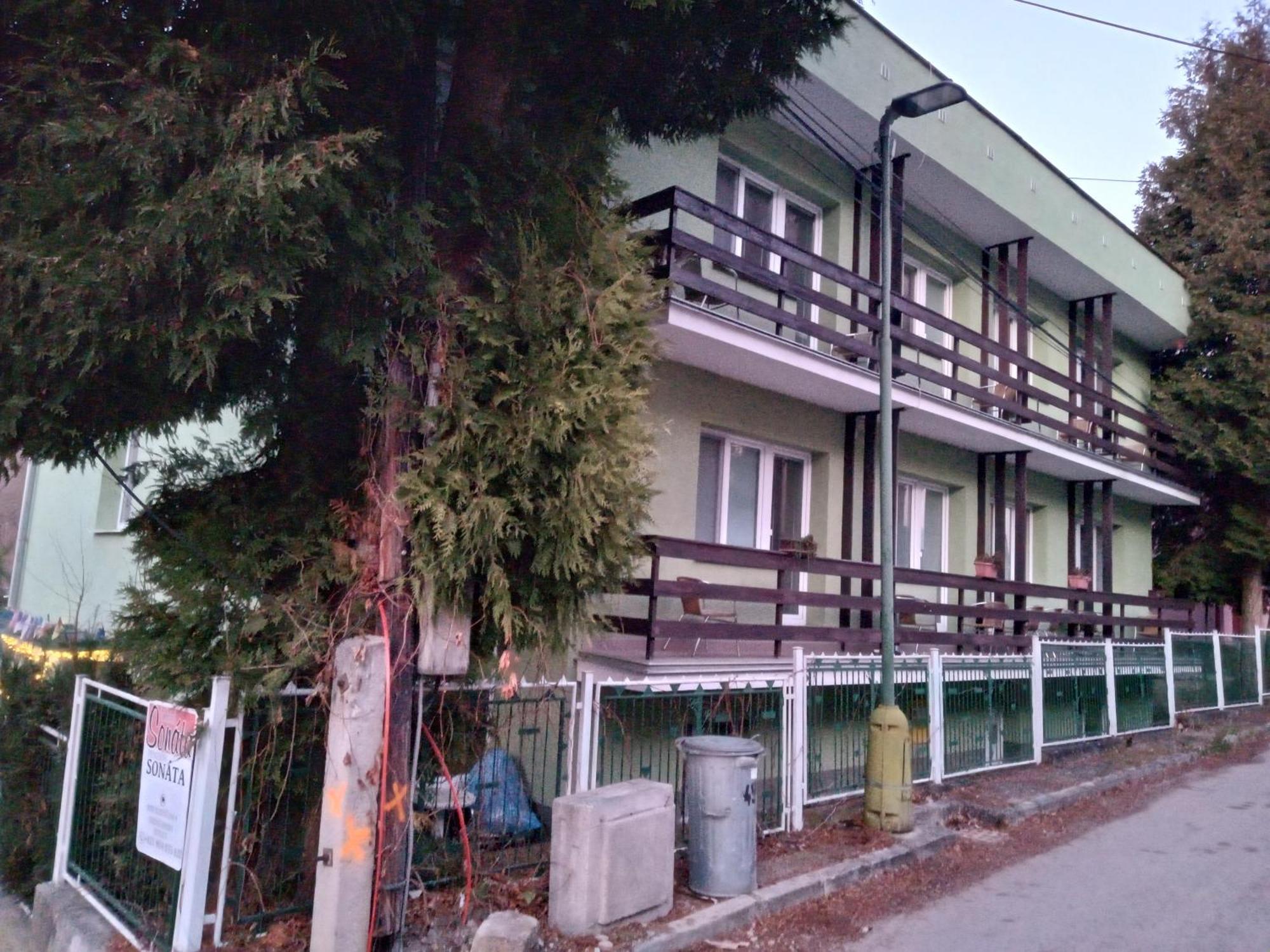 Garni Hotel Sonata Trenčianske Teplice Extérieur photo