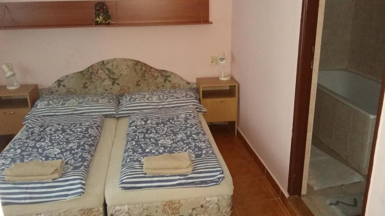 Garni Hotel Sonata Trenčianske Teplice Extérieur photo