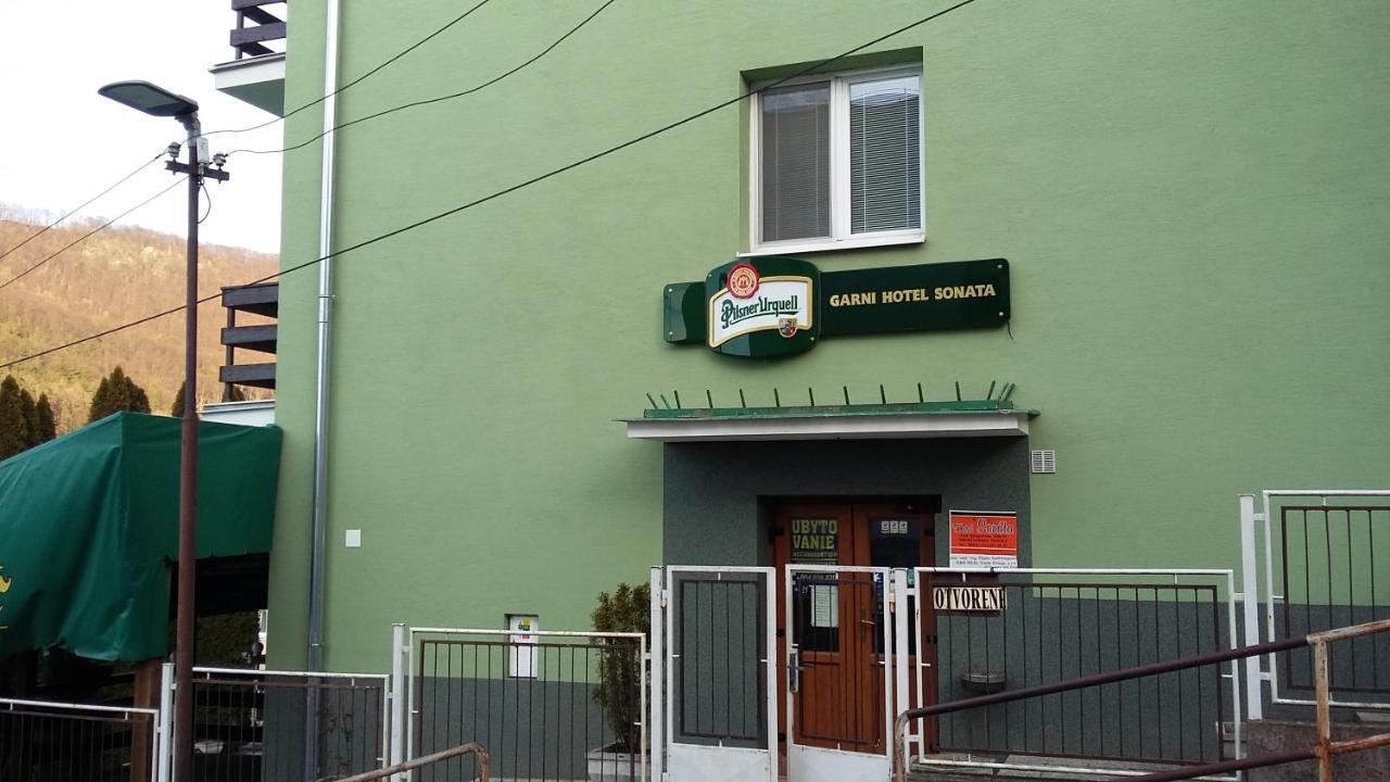 Garni Hotel Sonata Trenčianske Teplice Extérieur photo